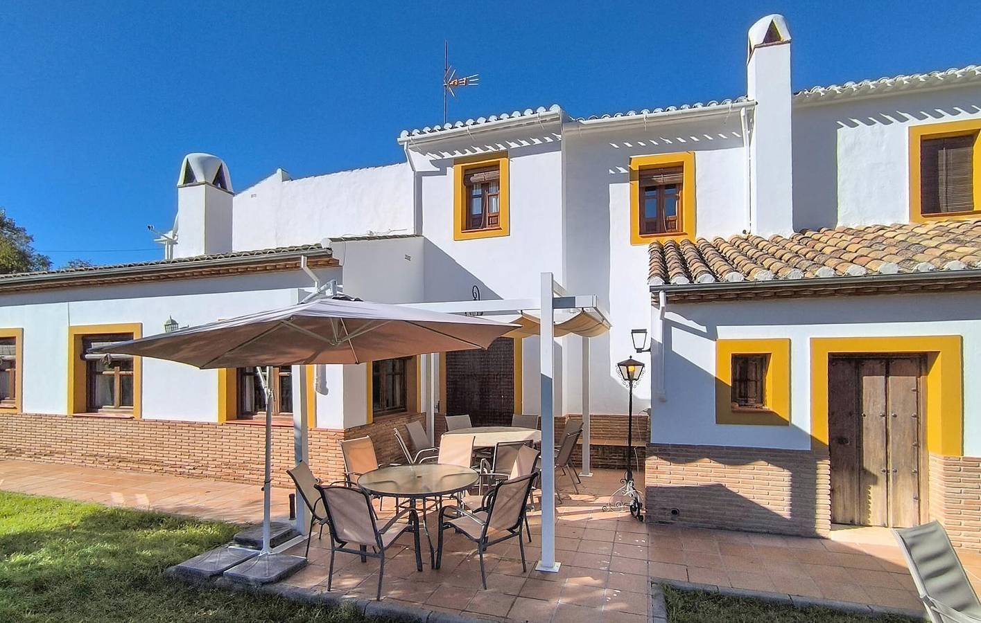 Accogliente appartamento con piscina, camino e WiFi vicino a Venta las Navas in Venta las Navas, Almedinilla