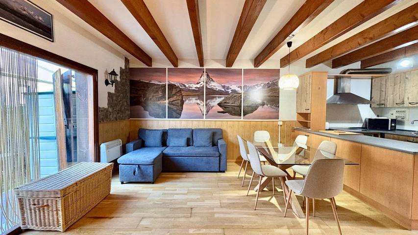 Apartamento de vacaciones para 6 personas, con jardín además de terraza y piscina - 1