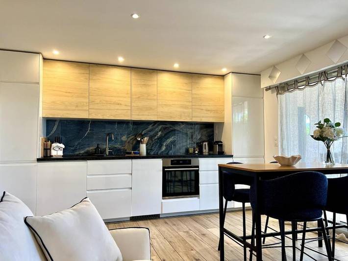 Gîte pour 4 personnes, avec terrasse et vue dans Plage de la Pierre au Tambour - 4