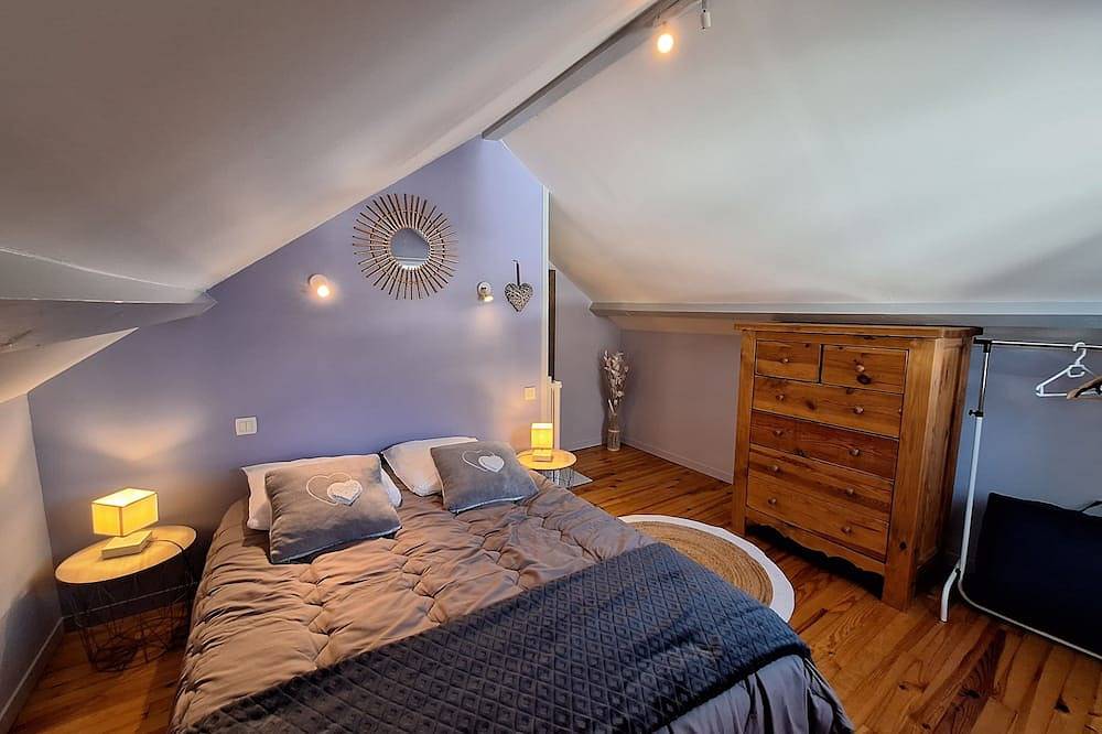 Entire apartment, Apartment Knossos in a detached house in Luz-Saint-Sauveur, Pyrenees National Park