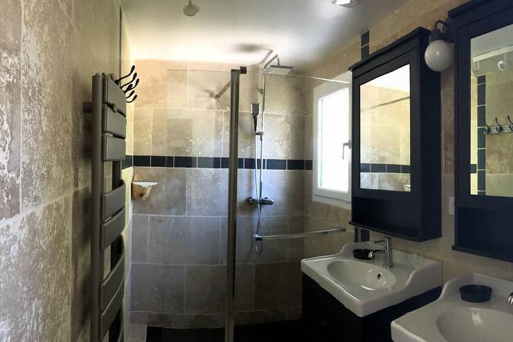 Location de vacances pour 3 personnes, avec jardin et terrasse à Uchaux - 4