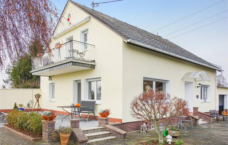 Ferienhaus für 5 Personen, mit Terrasse und Garten in Rock am Ring