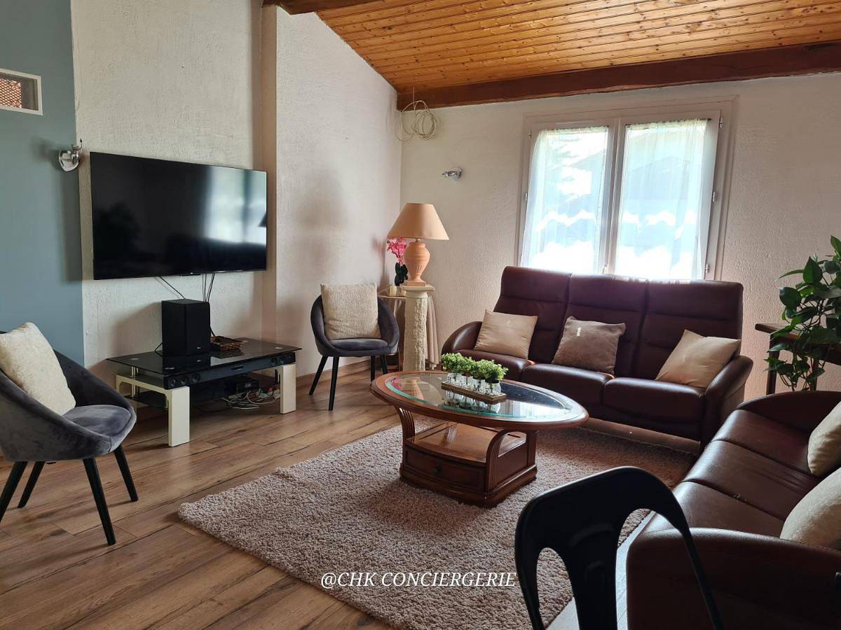 Six-Bedroom House in La Chapelle-Largeau, Mauléon