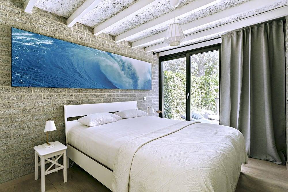 Komplett renovierter, interessant eingerichteter Bungalow mit gemütlich gestaltetem Garten. in Ouddorp, Goeree-Overflakkee