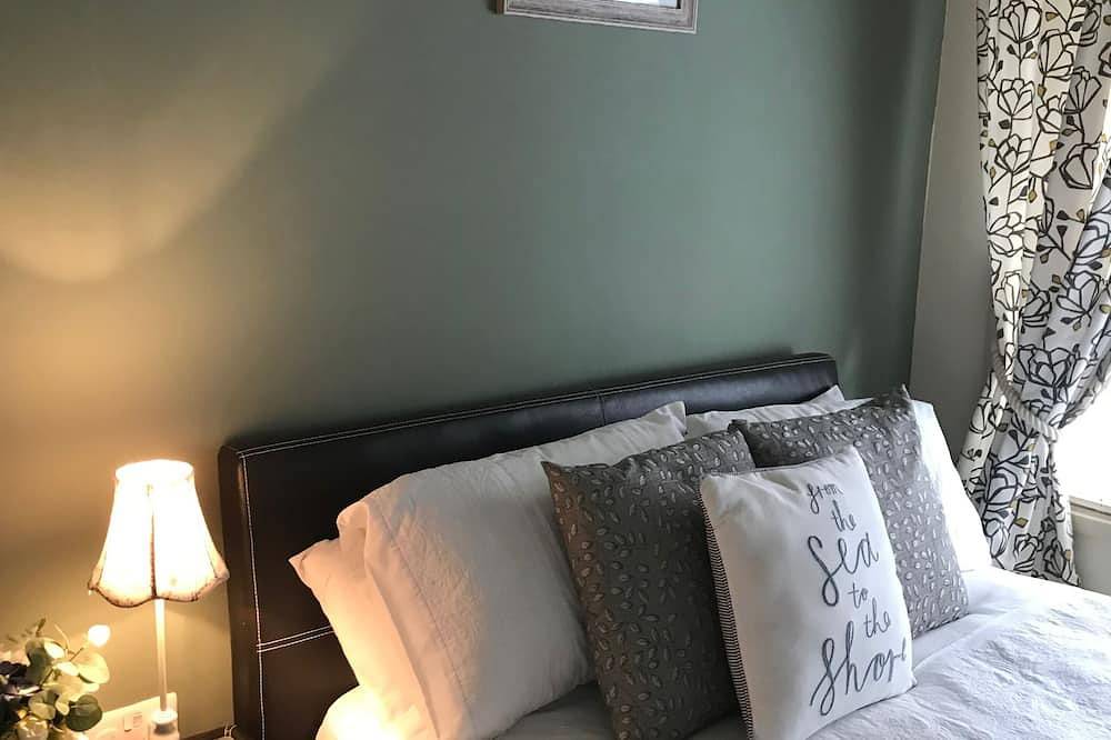 Ganze Wohnung, Loft-Apartment mit 2 Schlafzimmern mit Blick auf die St. Fimbarrus Church & Its Grounds in Polperro, Fowey