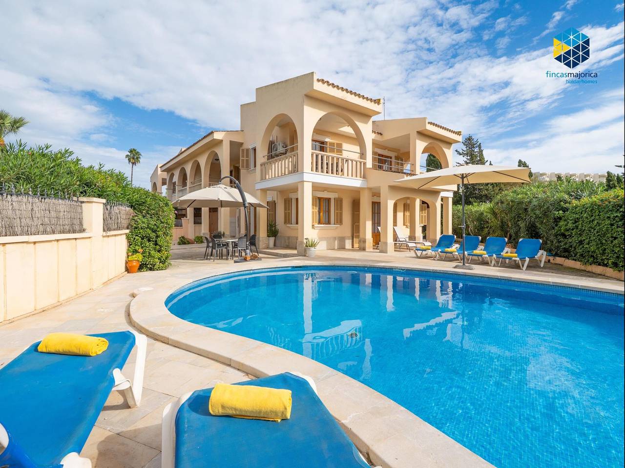 Charmante villa méditerranéenne avec piscine privée, Wi-Fi et climatisation à Sa Coma in Sa Coma, Sant Llorenç des Cardassar