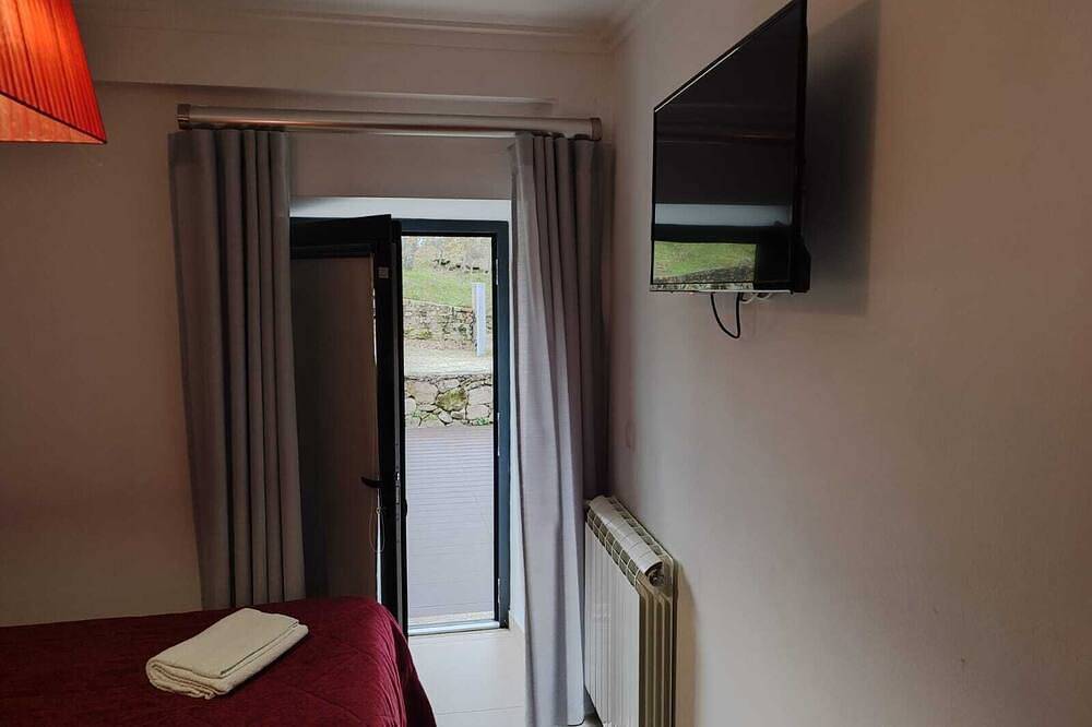 Quinta dos Carvalhais- Serra da Estrela in U.F Sobral Pichorro e Fuinhas, Serra da Estrela