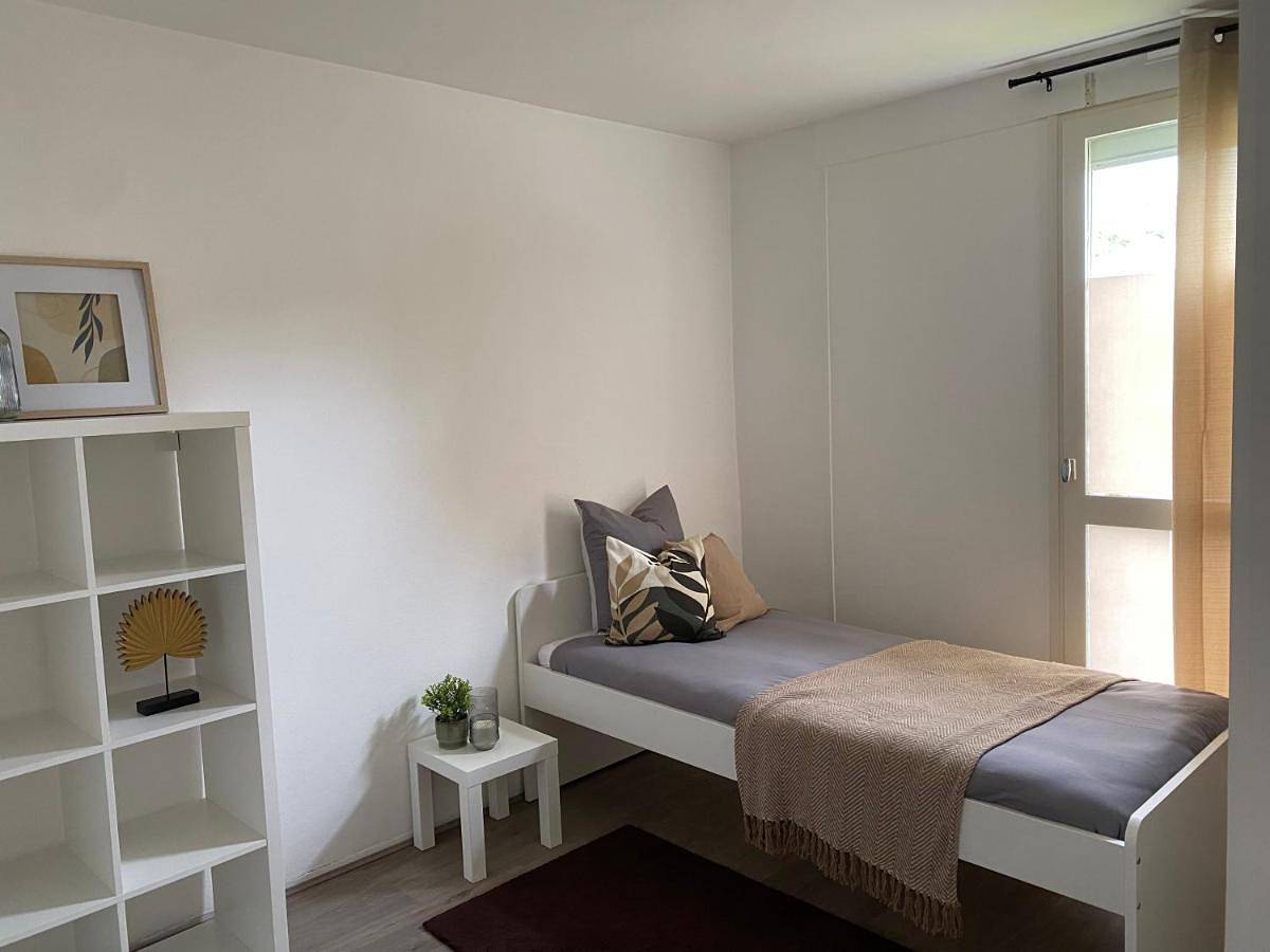 Maison Spacieuse et Confortable 100m2 avec Jardin in Val-de-Reuil, Région de Les Andelys
