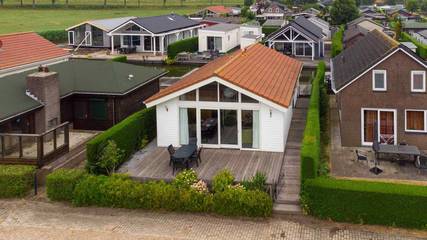 Chalet für 4 Personen, mit Garten und Terrasse in Wervershoof