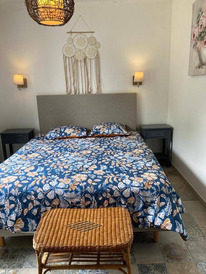 Gîte pour 2 personnes, avec terrasse ainsi que jardin et vue dans Plage Ty An Quer Plonevez Porzay - 2