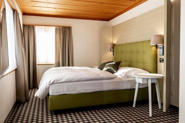 Hotel für 3 Personen, mit Terrasse und Ausblick in Vals - 2