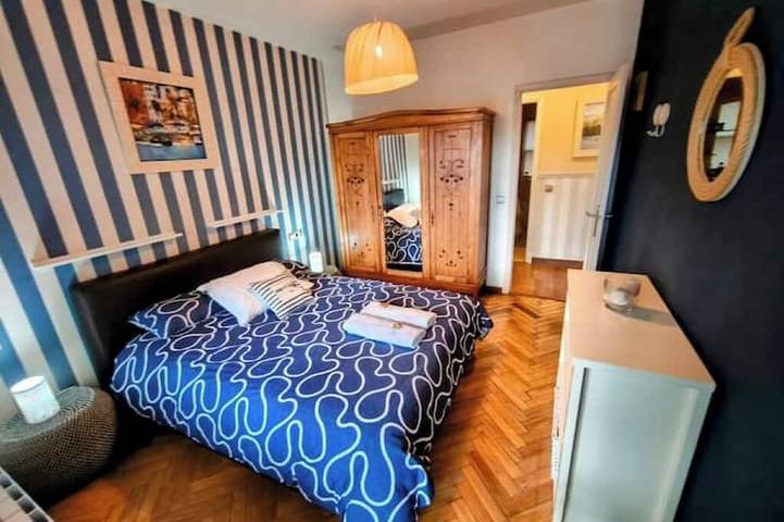 Entire apartment, Centrally located and very bright apartment 1°C in Santiago de Compostela, La Coruña Province
