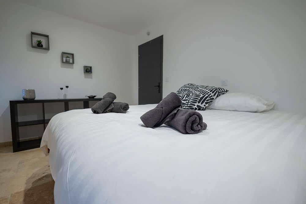 Appartement entier, Appartement avec chambre double in Rasteau, Vaucluse