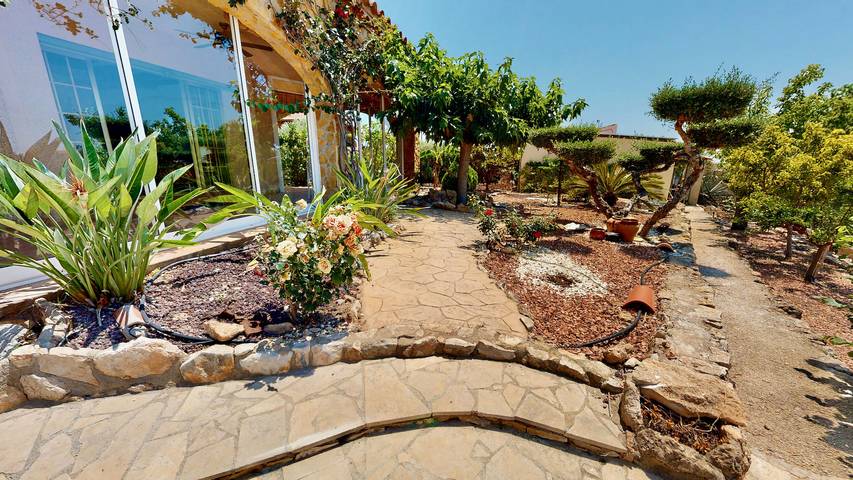 Chalet para 14 personas, con jardín, Se admiten mascotas en Delta del Ebro - 2