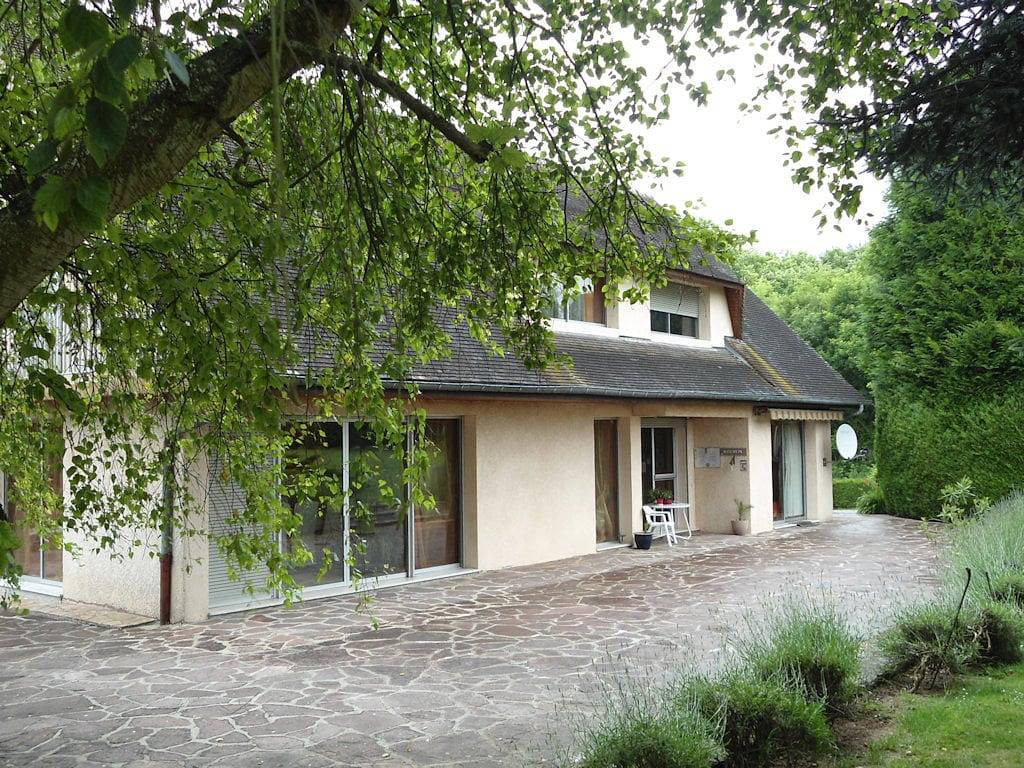 La Maison de l'Aubette - Chambre Jambville in Magny-en-Vexin, Parc naturel régional du Vexin Français