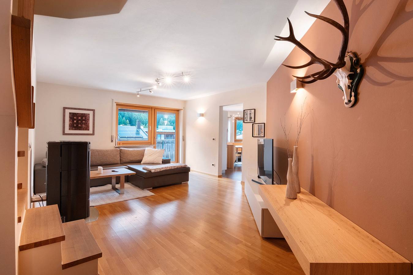 Appartamento intero, Appartamento 'Am Reschensee' con vista sulle montagne, balcone e Wi-Fi in San Valentino alla Muta, Curon Venosta