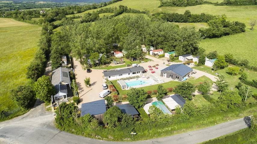 Chalet voor 2 personen, met Terras en Uitzicht in Aveyron