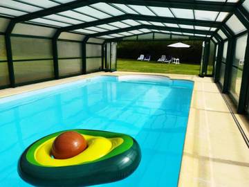 Gîte pour 5 personnes, avec piscine à Condat-sur-Ganaveix