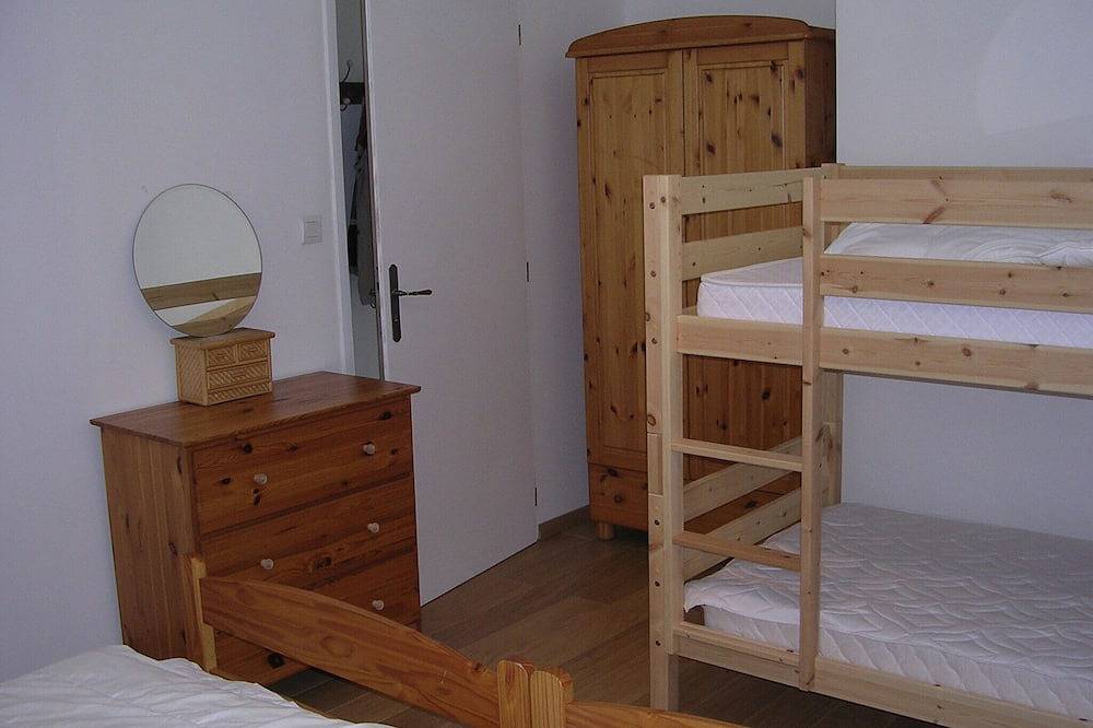 Chalet de montagne spacieux pour famille. Balades, ski, vtt, eau vive, golf in Jausiers, Parc national du Mercantour