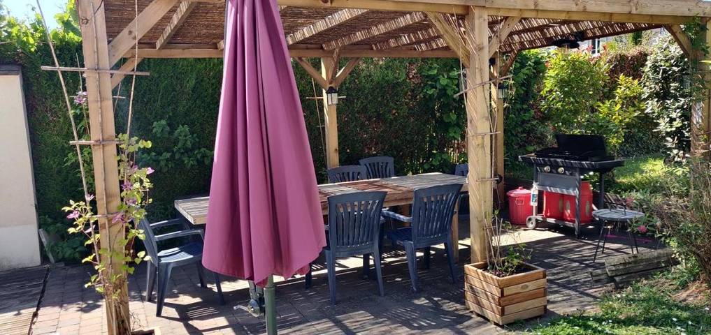 Chambre d’hôte pour 2 personnes, avec Terrasse ainsi que Jardin et Piscine