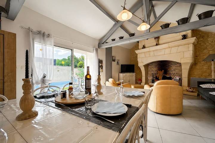 Location de vacances pour 8 personnes, avec Balcon à Biras