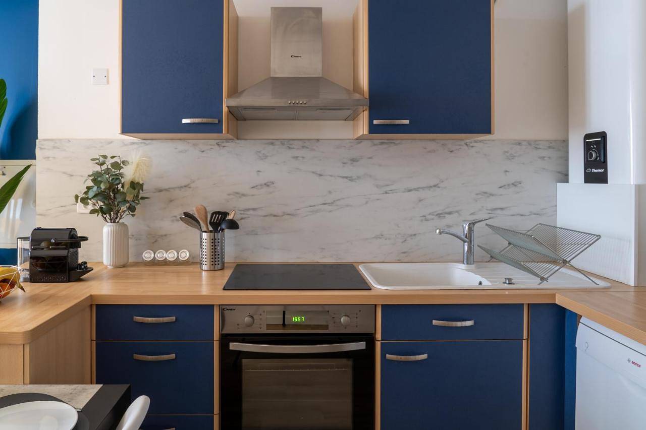 Appartement entier, One-Bedroom Apartment in Montélimar, Région de nyons