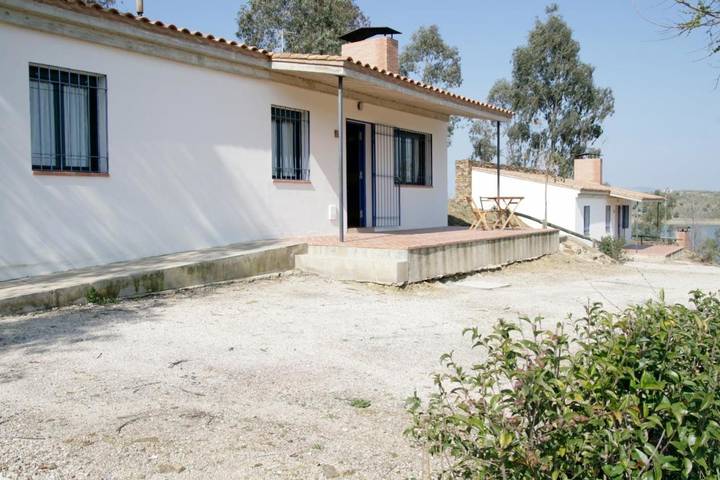 Casa rural para 6 personas, con vistas al lago además de vistas y jardín en La Serena - 4