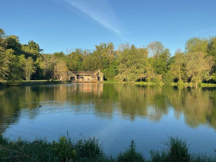 Maison de vacances pour 4 personnes, avec Terrasse et Jardin ainsi que Vue sur le lac et Vue