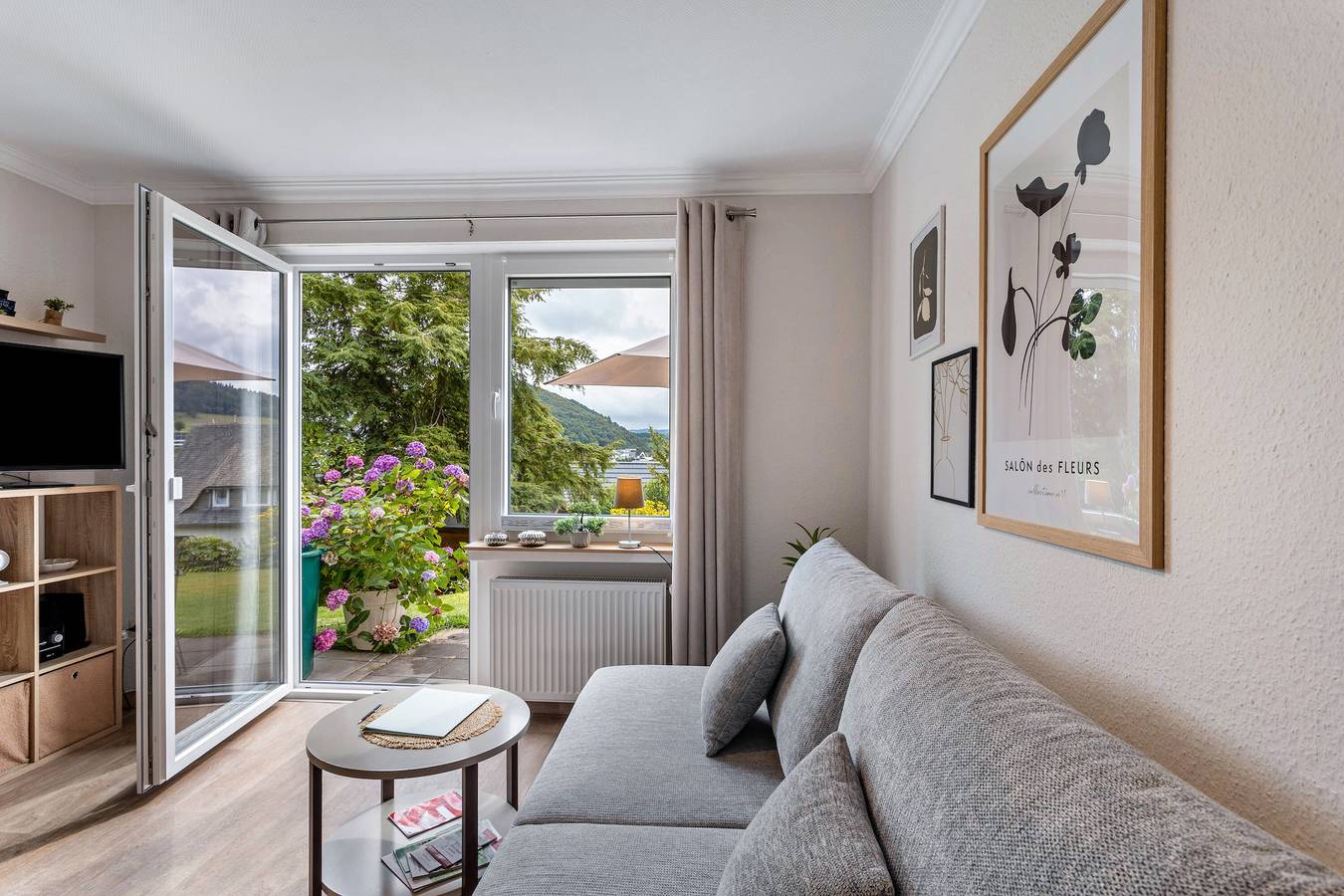 Hel lägenhet, Holiday Apartments Löwenstein Fewo 3 with Private Terrace, Shared Garden and Wi-Fi in Willingen, Upland