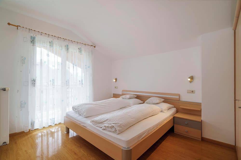 Ganze Wohnung, Panoramablick, Pool und Genuss zwischen Bozen und Meran in Andrian, Nonsberggruppe
