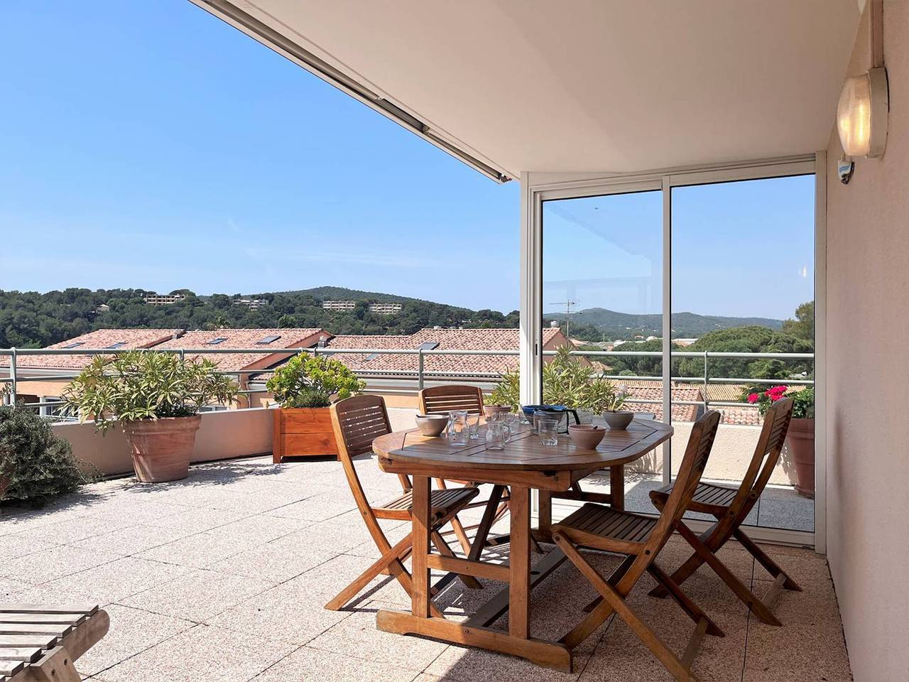 Entire apartment, 2P Apartment with Pool, A/C, Parking - Le Lavandou in Le Lavandou, Parc national Port-Cros