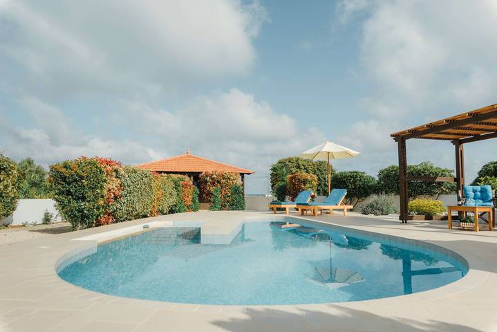 Ferienhaus für 6 Personen, mit Ausblick und Meerblick sowie Garten