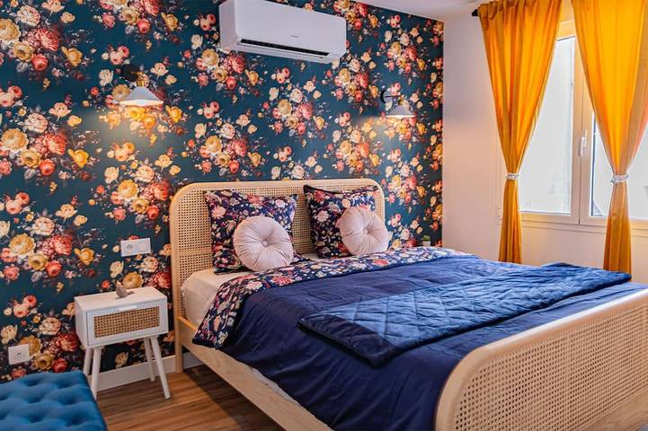 Maison Type Loft Avec Jacuzzi et Terrasse sur les Toits in Libourne, Libourne und Umgebung