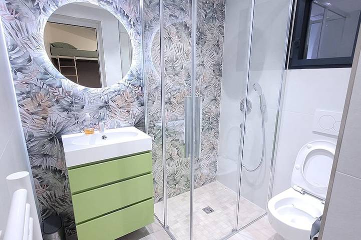 Ganze Wohnung, Small house with garden near Paris & Disney Pets welcome 😊 in Neuilly-Plaisance, Seine-Saint-Denis