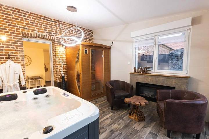 Maison de vacances pour 2 personnes, avec Jacuzzi et Terrasse ainsi que Jardin et Sauna