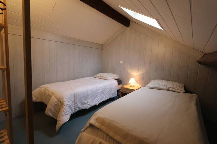 Appartement entier, Appart complet parking 2 chamb + salon 6 personnes 25 min Puy du fou centre vill in Cholet, Région de Cholet