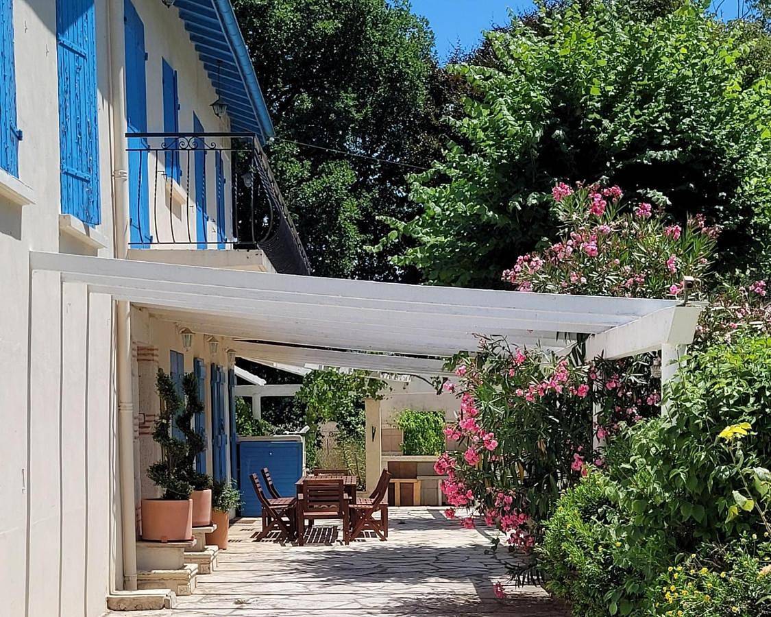 Double Room with Garden View in Saint-Jean-de-Thurac, Quercy