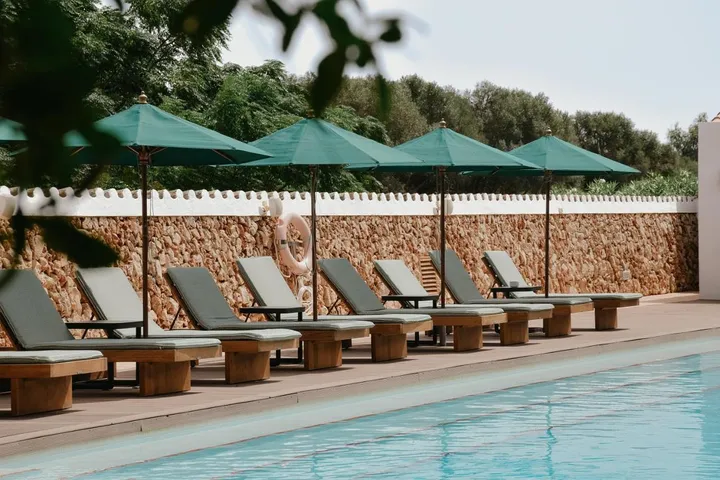 Hotel para 2 personas, con vistas además de jardín y piscina - 1