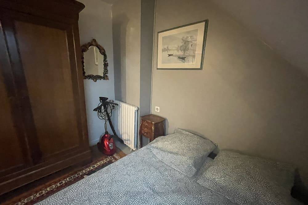 Spacious house with garden in Saint-Brieuc, Côte de Goëlo