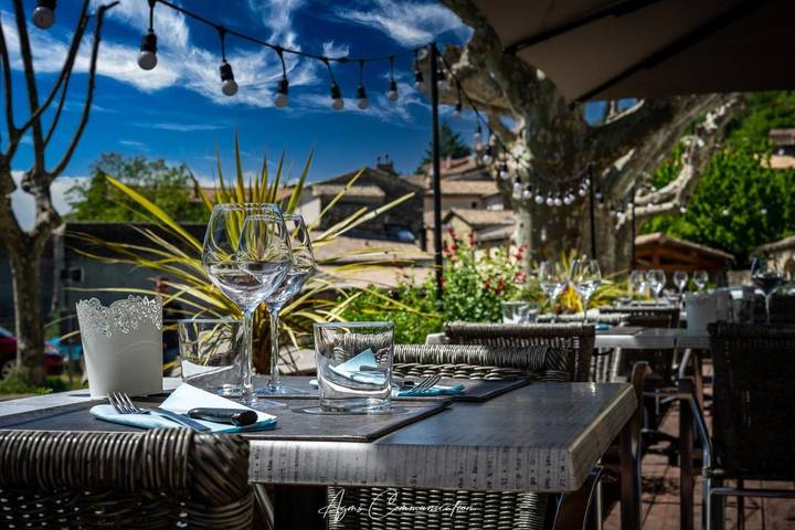 Hôtel pour 4 personnes, avec vue et jardin à Puy-Saint-Martin - 2