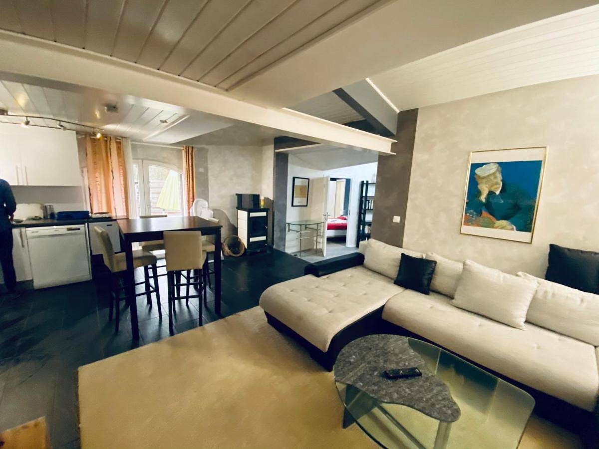 Appartement entier, Three-Bedroom Apartment in Viry, Région de Saint-Julien-en-Genevois