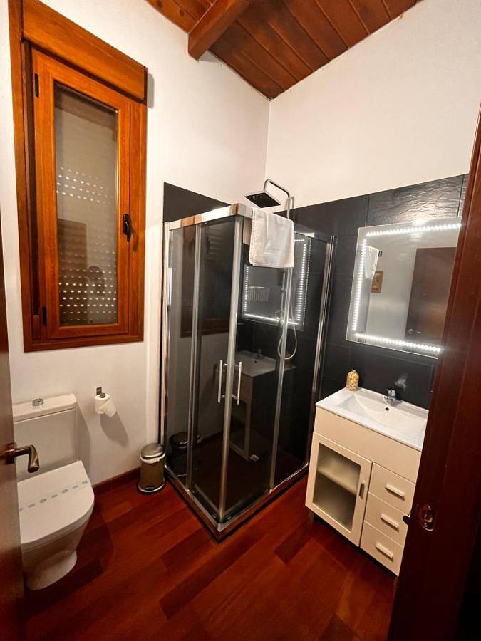 Albergue para 2 personas, con jardín además de piscina y vistas, Se admiten mascotas en Provincia de Cáceres - 4