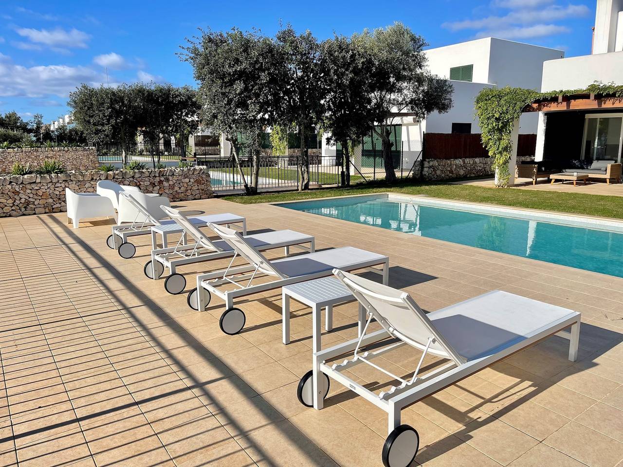 Wunderschöne Villa mit Meerblick, Top-Lage und Klimaanlage in Biniancolla, Sant Lluís