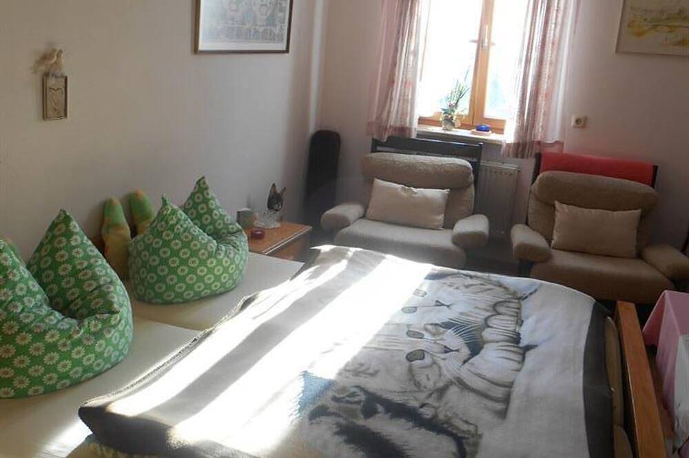 Ganze Wohnung, Ferienwohnung (1-2 Pers.) - Haus Bernadette in Saulgrub, Bayerische Alpen