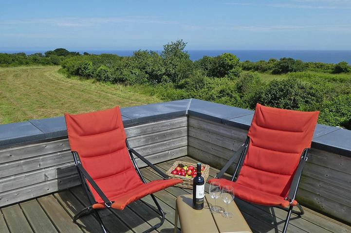 Location de vacances pour 5 personnes, avec jardin et terrasse à Plougasnou - 2