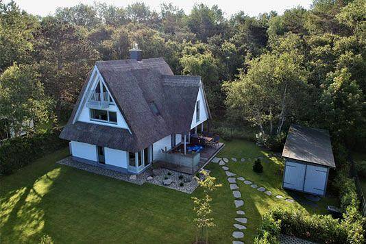Reetgedecktes Ferienhaus direkt hinter der Düne in Dierhagen, Fischland