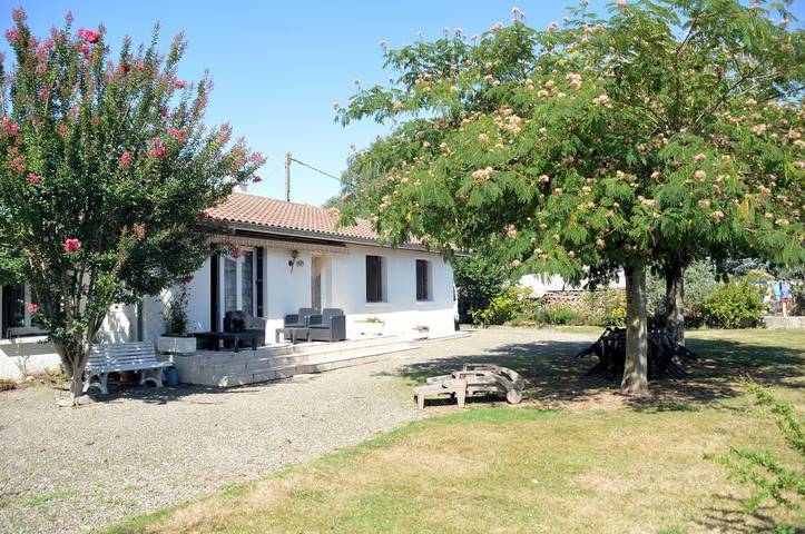 Cottage pour 8 personnes, avec terrasse et jardin, animaux acceptés dans Azereix