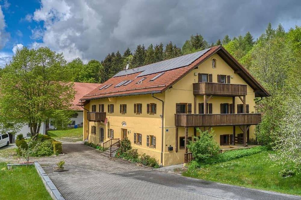 Ganze Wohnung, Charmante Ferienwohnung im Vorderen Bayerischen Wald. Haustierfreundlich! in Wiesenfelden, Ostbayern