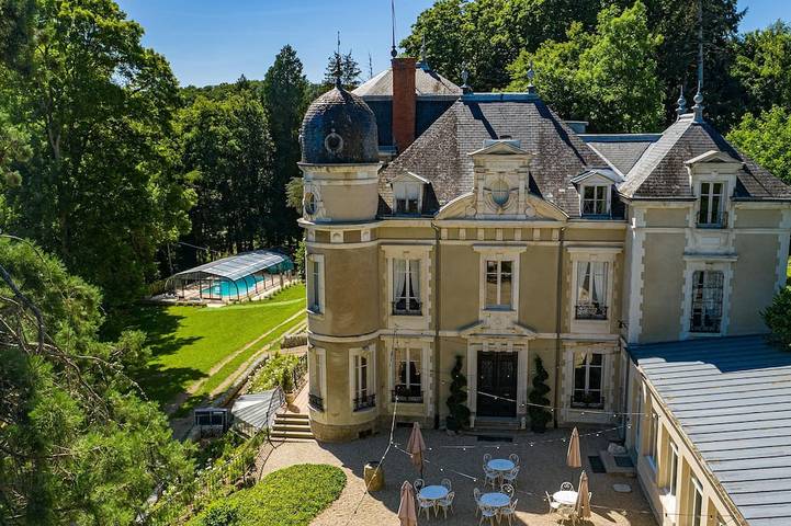 Château pour 54 personnes, avec jardin - 1