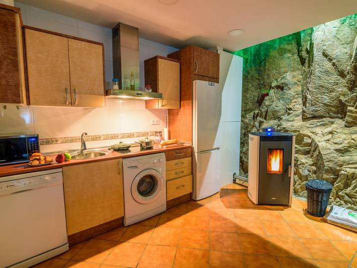 Casa rural para 4 personas, con terraza y jardín en Montaña de Luna - 2